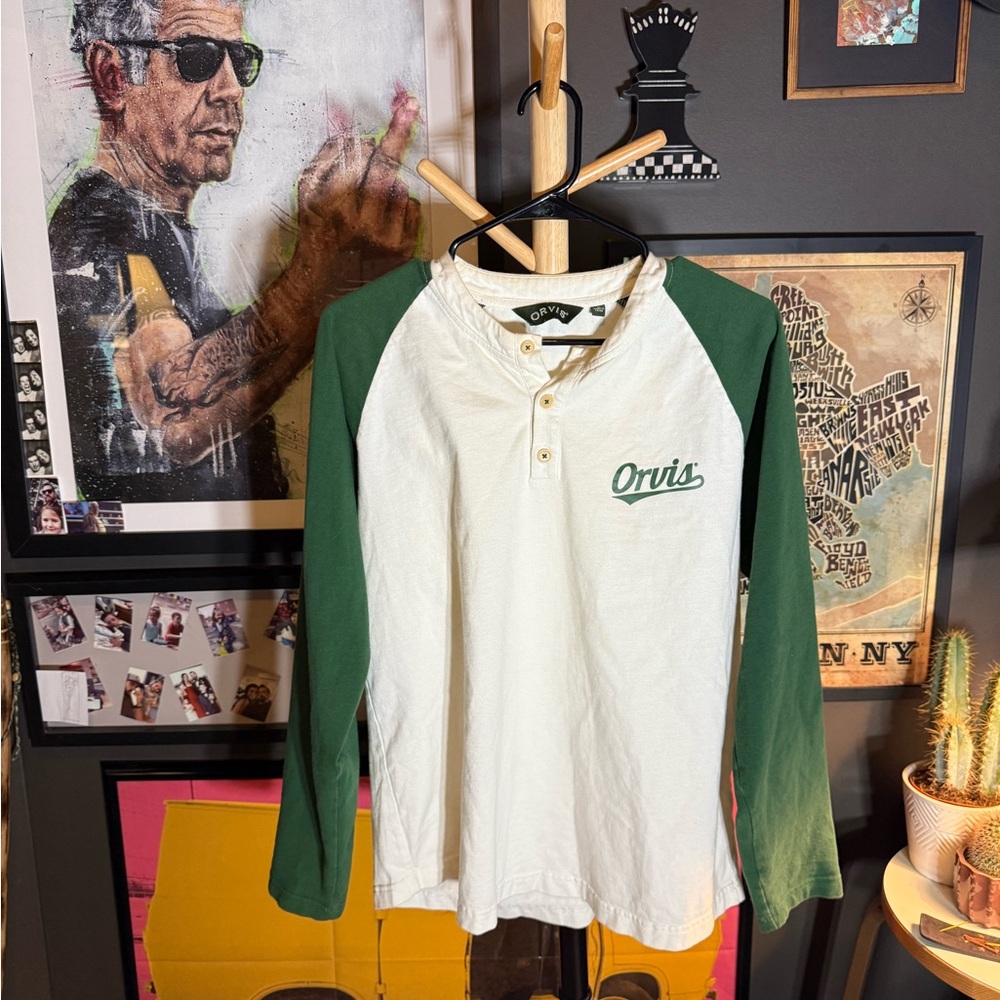 Orvis Men's Green and White Raglan LS Shirt